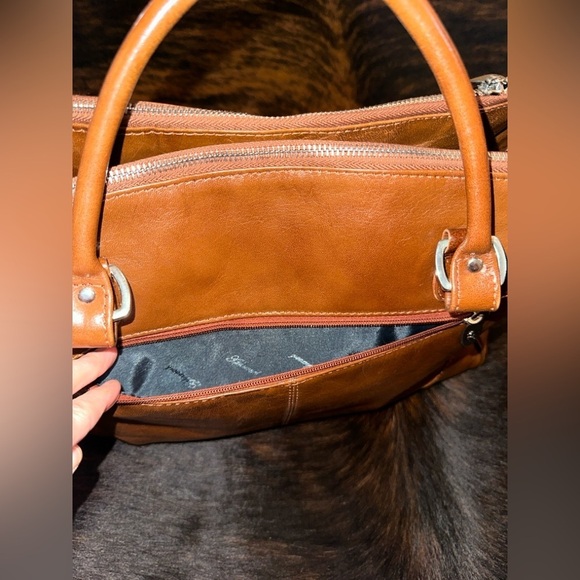 Ashwood Leather Tote, Large Tote, Work Tote,Spacious Leather Tote, Timeless Tote - Picture 7 of 15